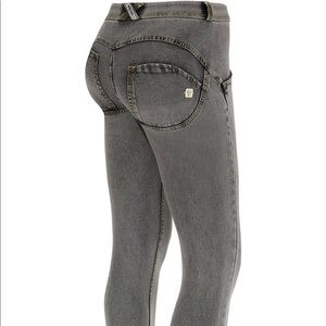 Medium Rise Full Length Grey Freddy Jeans